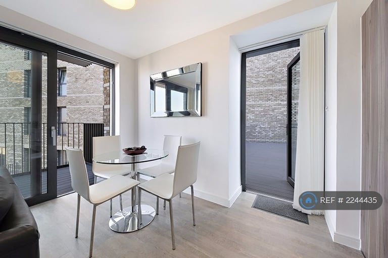 1 bedroom flat in Bramwell Way, London, E16 (1 bed) (#2244435)