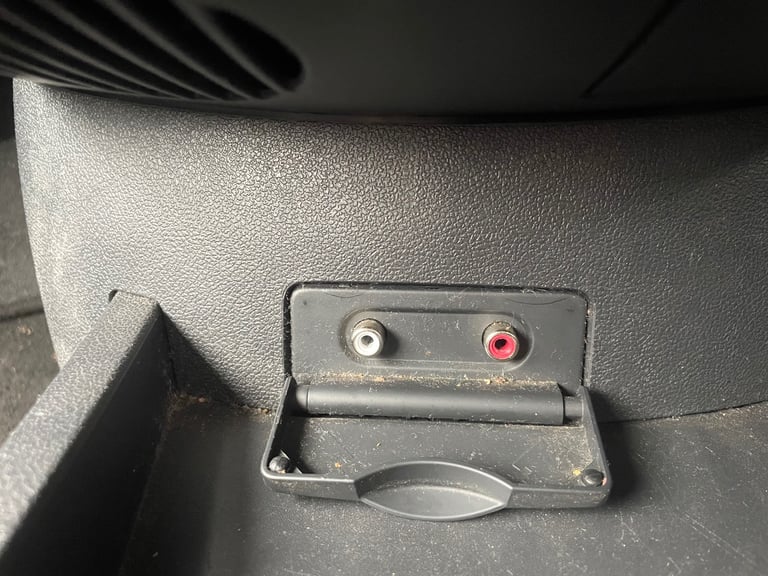 Renault, CLIO, Hatchback, 2010, Manual, 1149 (cc), 3 doors