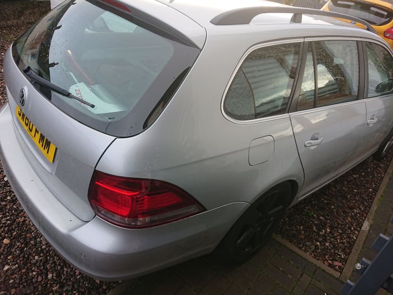 Vw golf mk6 silver 1.6tdi breaking 