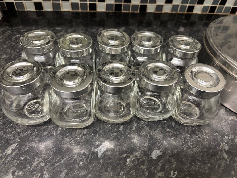 image for 10 Mini glass jars