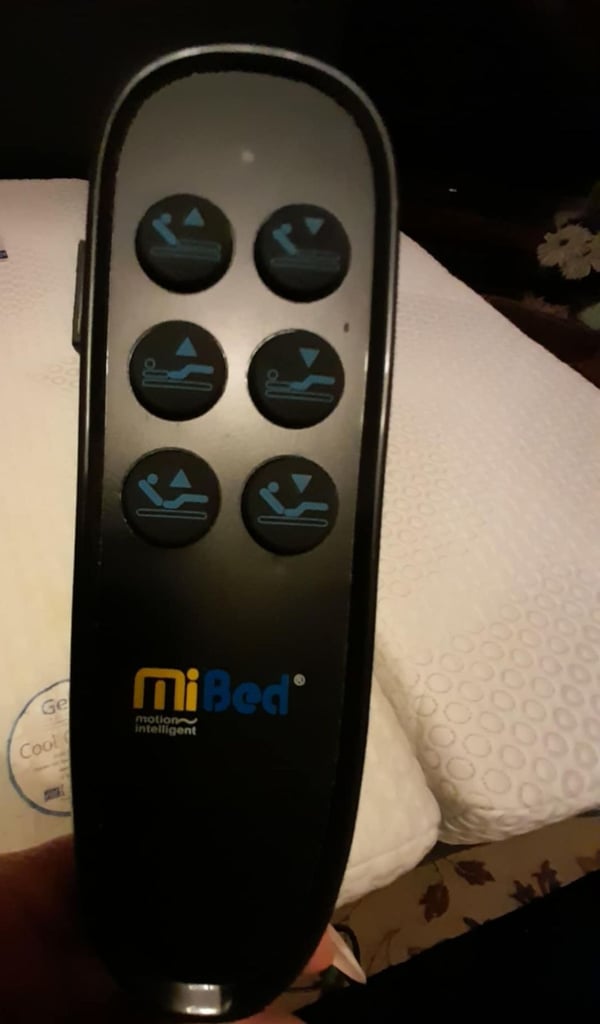 Beautiful motion intelligence electric double bed rise and recline independently remote either side