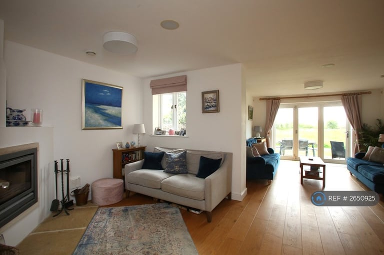 5 bedroom house in The Cedars, Lea, Nr Malmesbury, SN16 (5 bed) (#2650925)