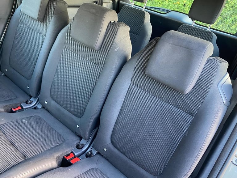 2015 Peugeot 5008 1.6 e-HDi Active MPV 5dr Diesel EGC Euro 5 (s/s) (115 ps) MPV Diesel Automatic