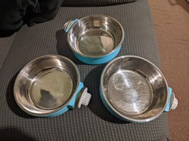 Crate Pet water/feeding bowl (1 available)