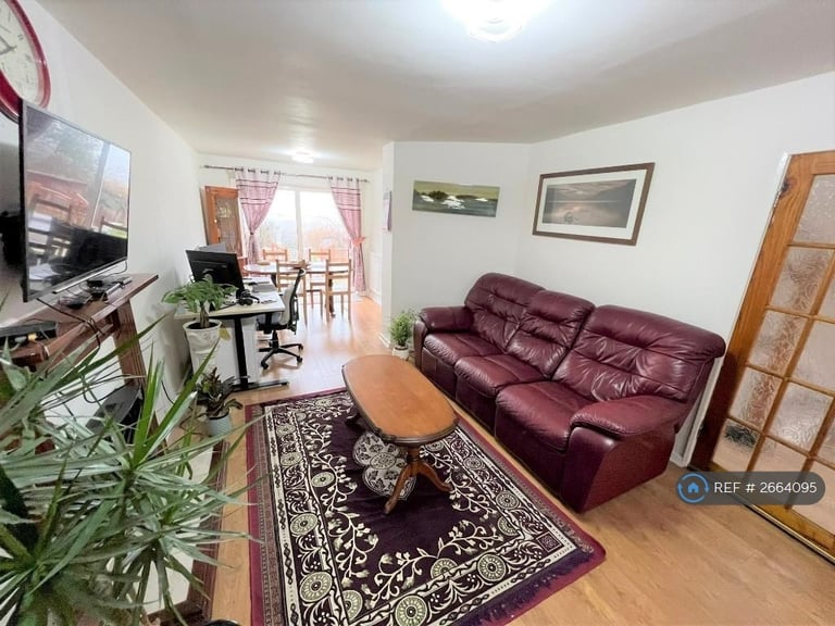 3 bedroom house in Tower View Crescent, Nuneaton, CV10 (3 bed) (#2664095)