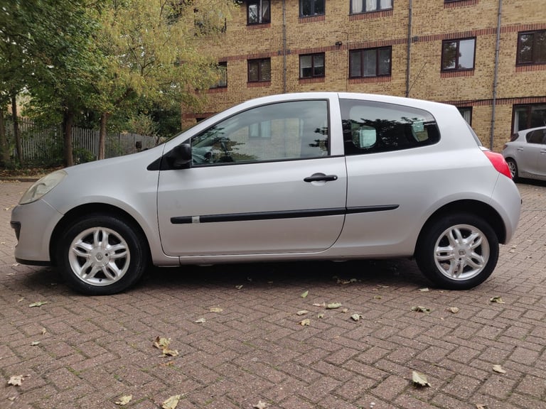 RENAULT CLIO 1.2 EXTREME 2006 06 REG MET SILVER 3 DOORS 5 SPEED MANUAL 88K MILES ULEZ FREE EXCELLENT