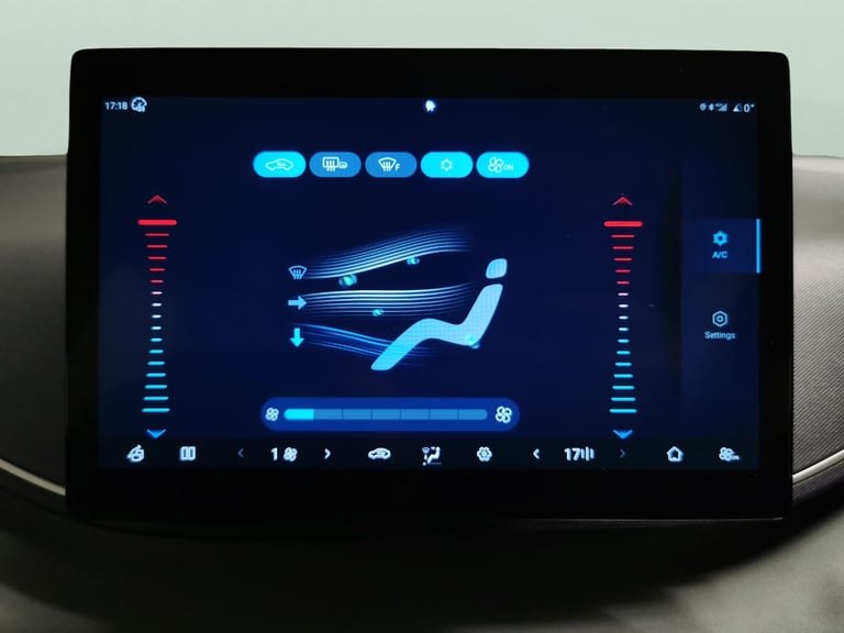 2025 BYD Dolphin 43.2kWh Boost Hatchback 5dr Electric Auto (87 ps) - NAV - DRIVING MODES - S Hatc...