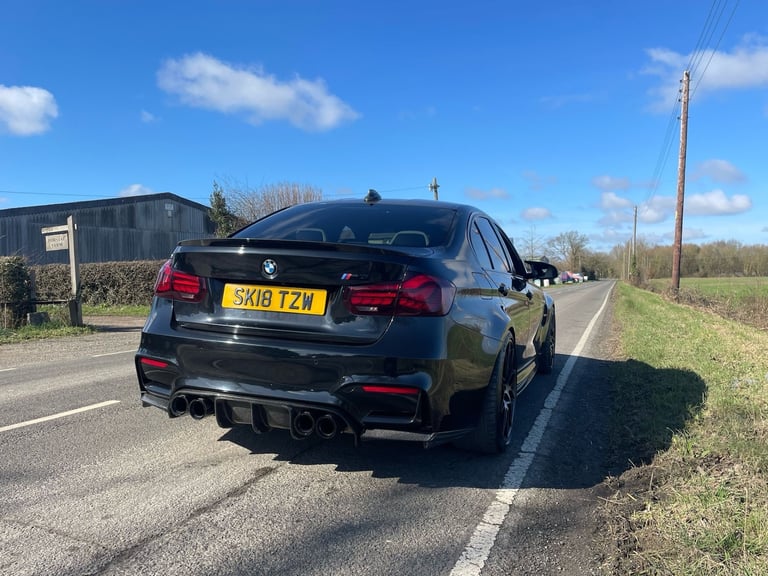 2018 (18) BMW M3 COMPETITION PACK DCT SALOON 3.0 BI TURBO + BLACK + INDIVIDUAL 