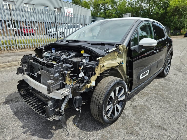 2024 74 Citroen C3 1.2 PureTech Plus 5dr Black Light Damaged Salvage 
