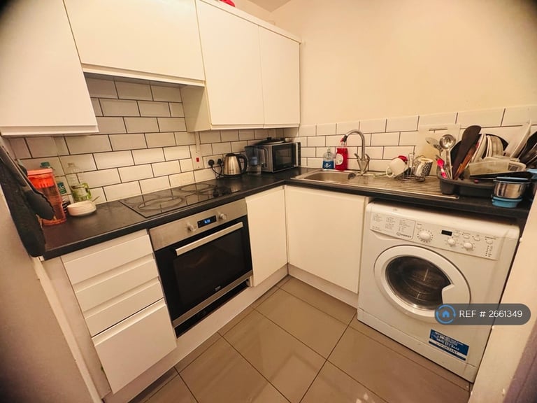 2 bedroom flat in Brayford Wharf East, Lincoln, LN5 (2 bed) (#2661349)