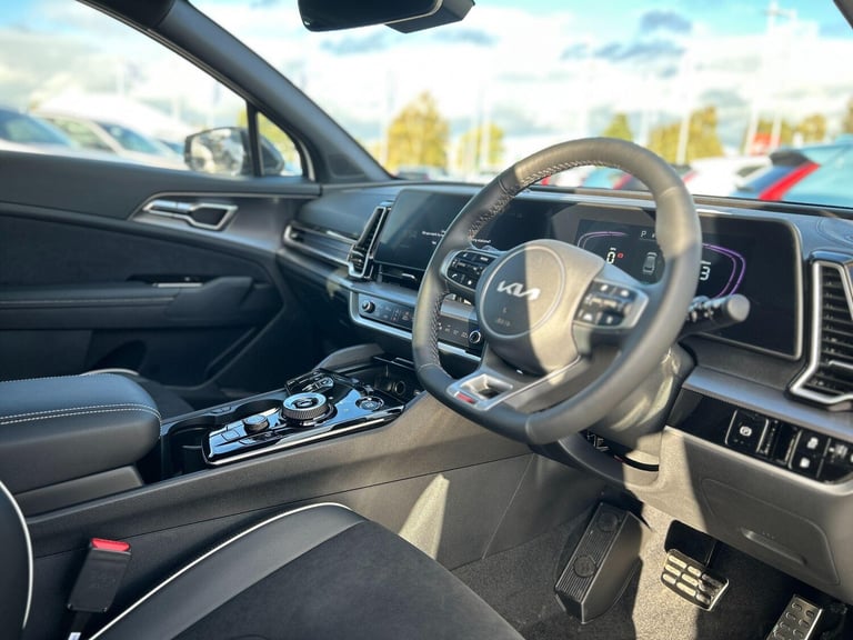 2025 Kia Sportage 1.6 T-GDi 13.8kWh GT-Line SUV 5dr Petrol Plug-in Hybrid Auto AWD Euro 6 (s/ EST...