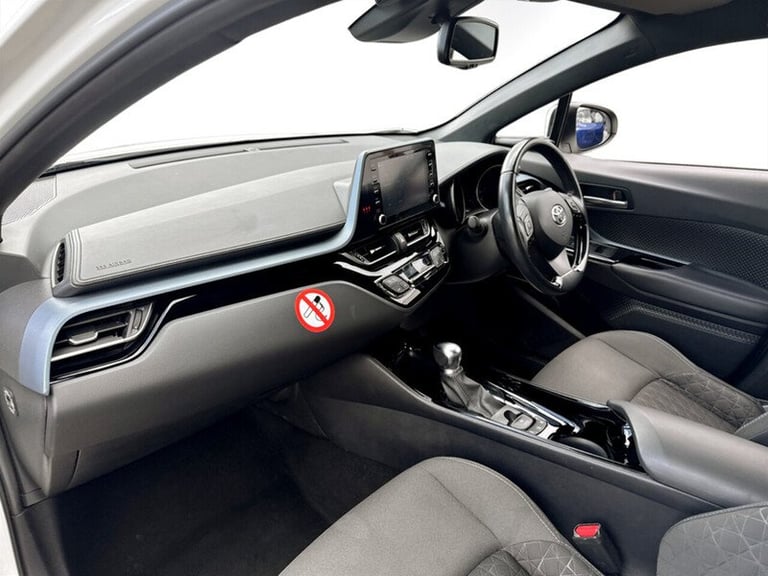 2022 Toyota C-HR VVT-h Design SUV HYBRID Automatic