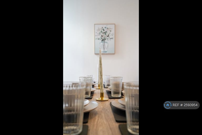 4 bedroom house in Bromley Gardens, Bromley, BR2 (4 bed) (#2593954)