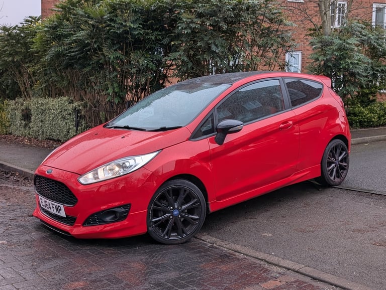 2014 Ford Fiesta 1.0 EcoBoost 140 Zetec S Red 3dr HATCHBACK Petrol Manual