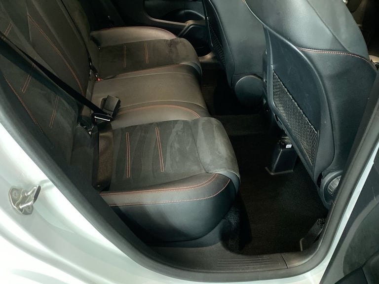 2022 22 MERCEDES-BENZ GLA 1.3 GLA180 AMG LINE (PREMIUM) SUV 5DR PETROL 7G-DCT EU