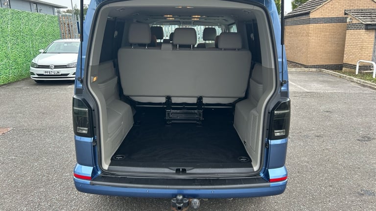2018 Volkswagen Transporter T32 Swb Diesel 2.0 BiTDI BMT 199 Startline Window Van DSG Window Van ...