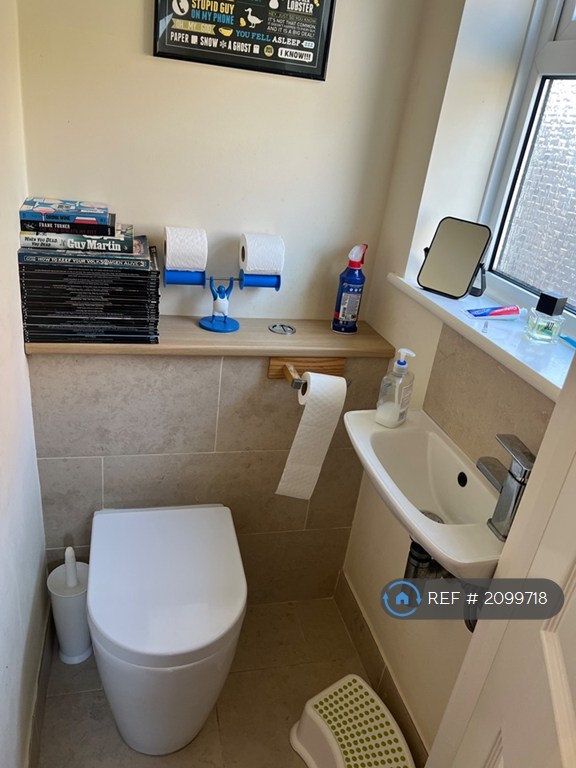 3 bedroom house in Keats Close, Newport Pagnell, MK16 (3 bed) (#2099718)