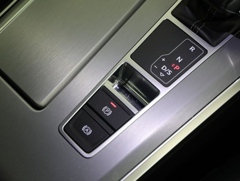 2019 Audi A6 Saloon 2.0 TDI 40 S line Saloon 4dr Diesel S Tronic Euro 6 (s/s) (204 ps) Saloon Die...