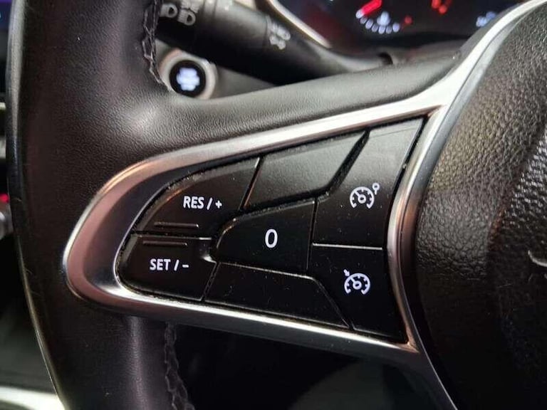 2021 Renault Captur 1.0 TCe Iconic SUV 5dr HATCHBACK Petrol Manual