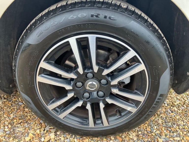 2017 Volvo V40 T3 [152] Cross Country Nav Plus 5dr HATCHBACK PETROL Manual