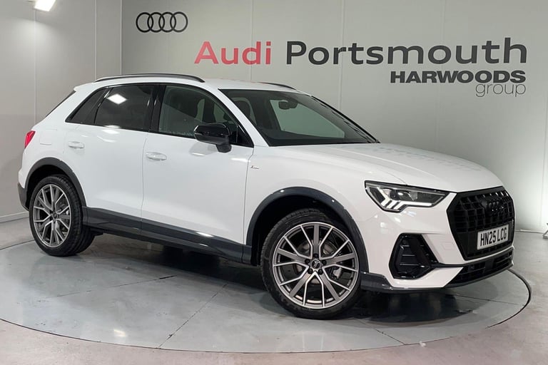image for 2025 Audi Q3 1.5 TFSI CoD 35 Black Edition SUV 5dr Petrol S Tronic Euro 6 (s/s) (150 ps) ESTATE P...