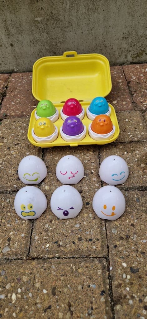 image for  TOMY HIDE AND SQUEAK EGGS. EXCELLENT CONDITION.