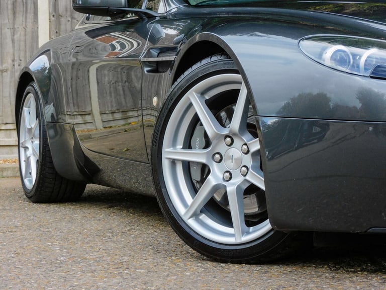 2006 Aston Martin Vantage 2dr HATCHBACK PETROL Manual
