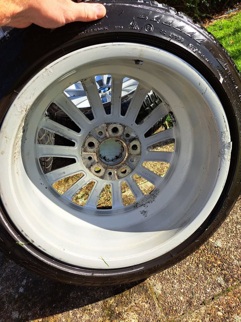 Bmw 17inch alloy wheels style 284 with Bridgstone winter runflat tyres.  