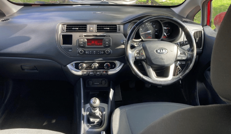 KIA RIO 1.2 Patrol manual Full KIA service History 5 Doors ULEZ Compliant
