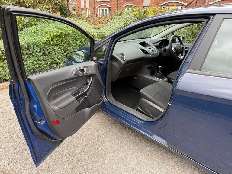 2014 Ford Fiesta 1.25 Style 5dr HATCHBACK PETROL Manual
