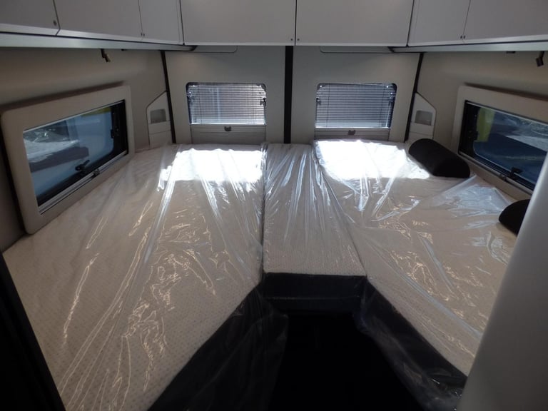 Adria Twin Supreme 640 SLB DIESEL AUTOMATIC 2025