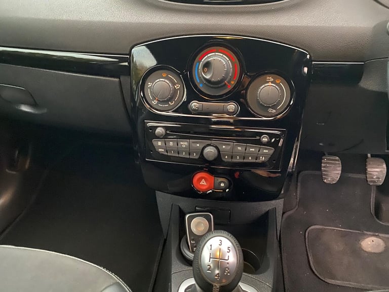 2012 Renault Clio 1.2 Dynamique TomTom Euro 5 5dr HATCHBACK Petrol Manual