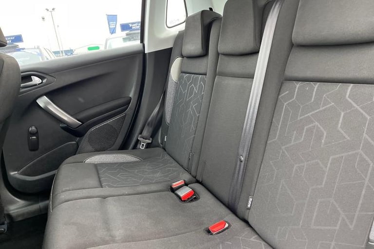 2017 Peugeot 2008 1.6 BlueHDi 100 Active 5dr - MOT'D TO JUNE 2026, 2 KEYS, TOUCHSCREEN, BLUET Est...