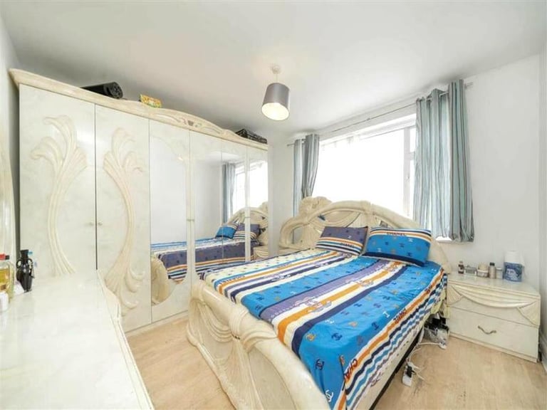 🏡 Cozy room available in Caledonian Road for £850 including bills!