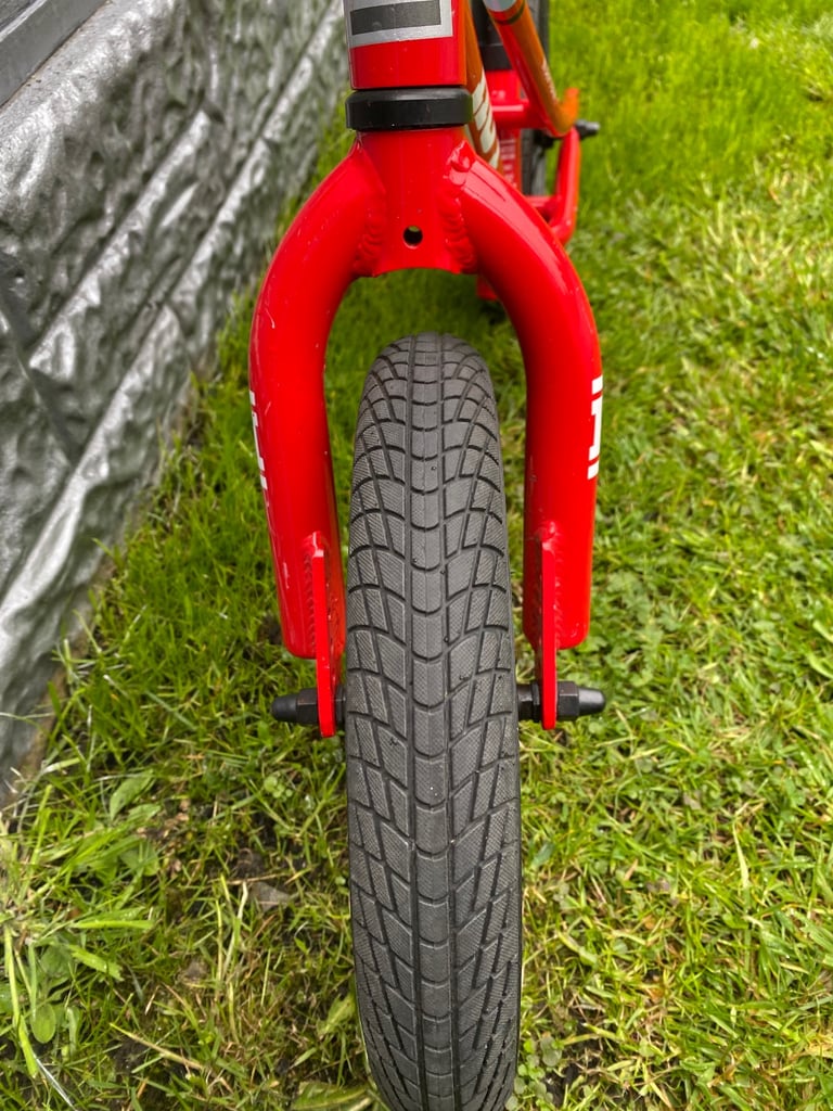 Kids/boys  balance bike/ Hoy Napier 12”