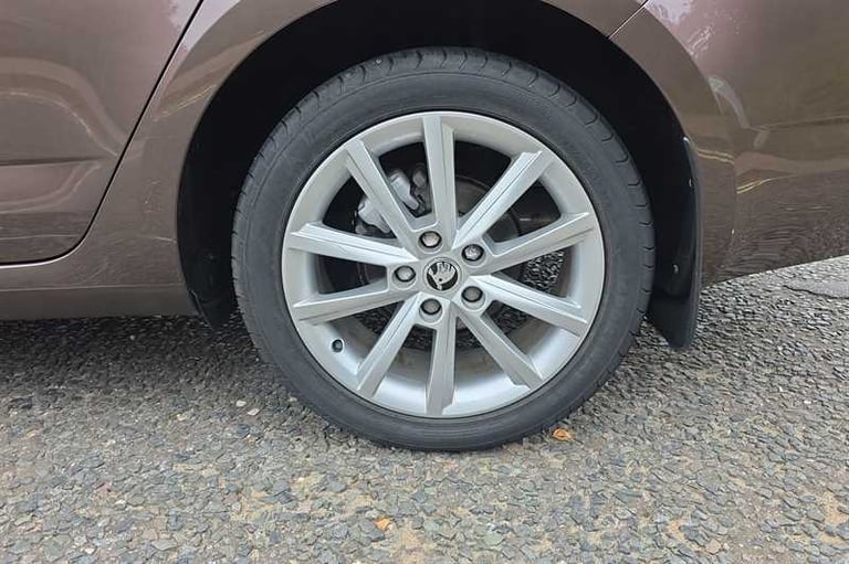 2014 Skoda Octavia 1.4 TSI Elegance Hatchback 5dr Petrol Manual Euro 5 (s/s) (140 ps) Hatchback P...