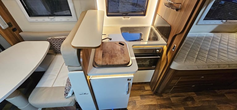 Rollerteam T-Line 785 motorhome 2016 15k 3500kgs 7.43m 4 berth/belt 