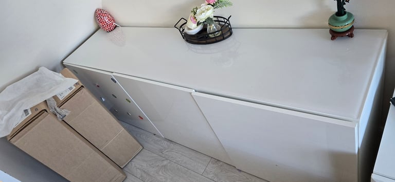 Ikea bestA storage unites with glass top