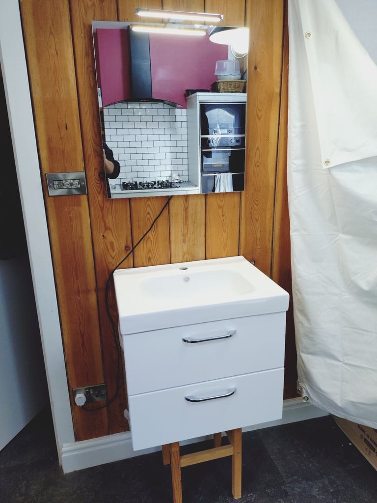 Dansani Luna 60cm Vanity Set inc Porcelain Basin & LED mirror White