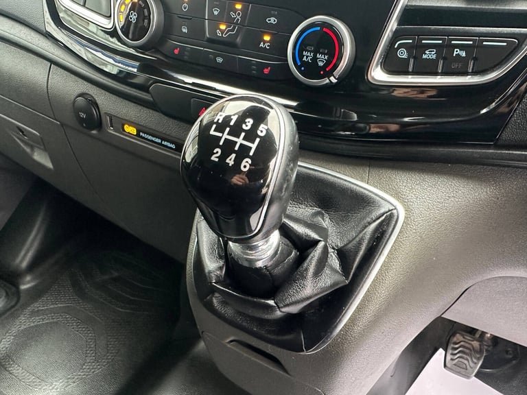 2022 Ford Transit Custom 2.0 EcoBlue 130ps Low Roof Limited Van PANEL VAN DIESEL Manual