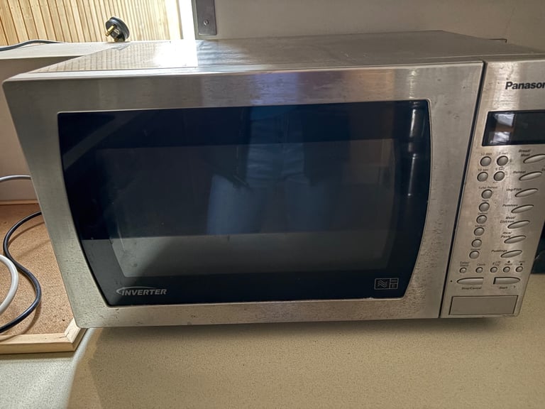 Brilliant large Panasonic microwave 
