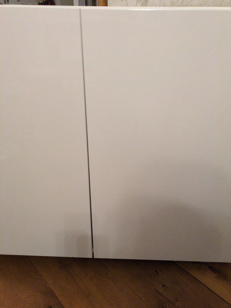 White gloss corner unit