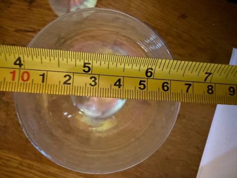 2x XL wine glasses / gin globes with rainbow / hologram effect