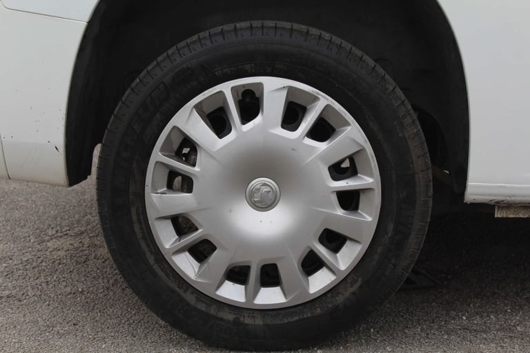 2020 Vauxhall Combo 2300 1.5 Turbo D 100ps H1 Sportive Van PANEL VAN DIESEL Manual