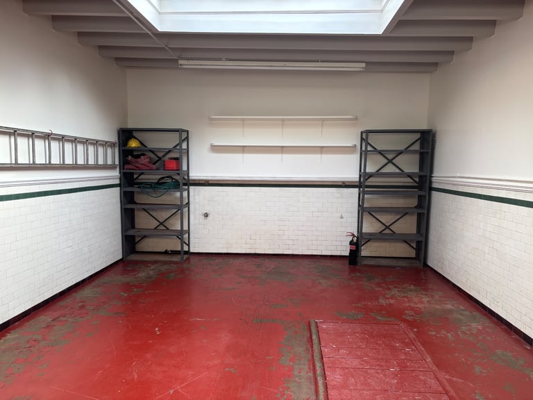 Secure triple garage with power and water West End Edinburgh