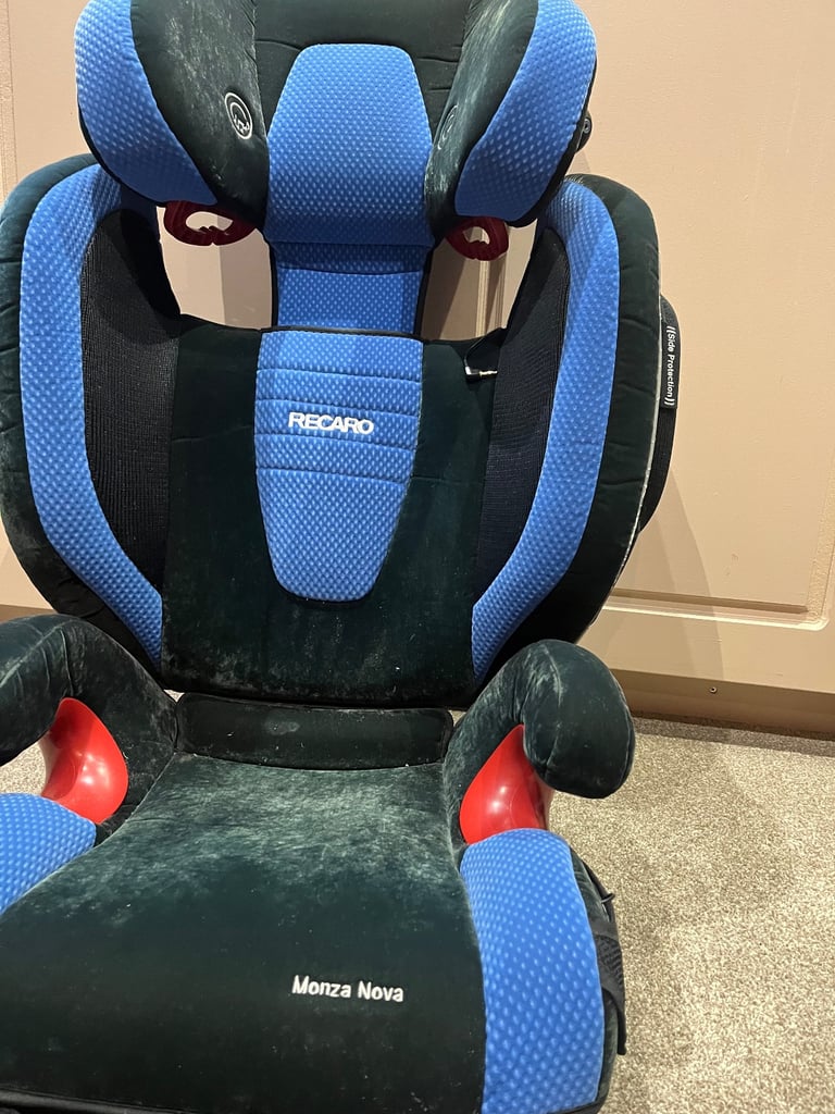 image for Recaro car seat with speakers 