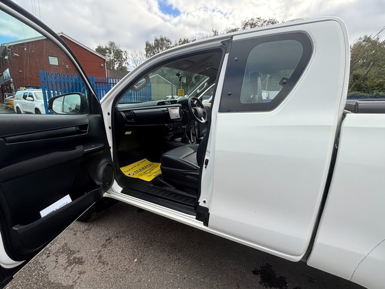 2020 Toyota Hilux 150 PS AWD Active Extra Cab Pick Up 2.4 D-4D  PICK UP Diesel Manual
