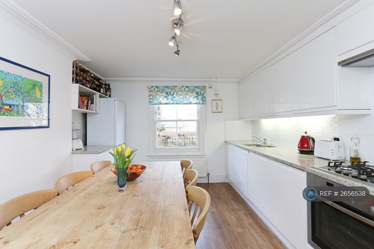 1 bedroom in Galveston Road, London, SW15 (#2656538)
