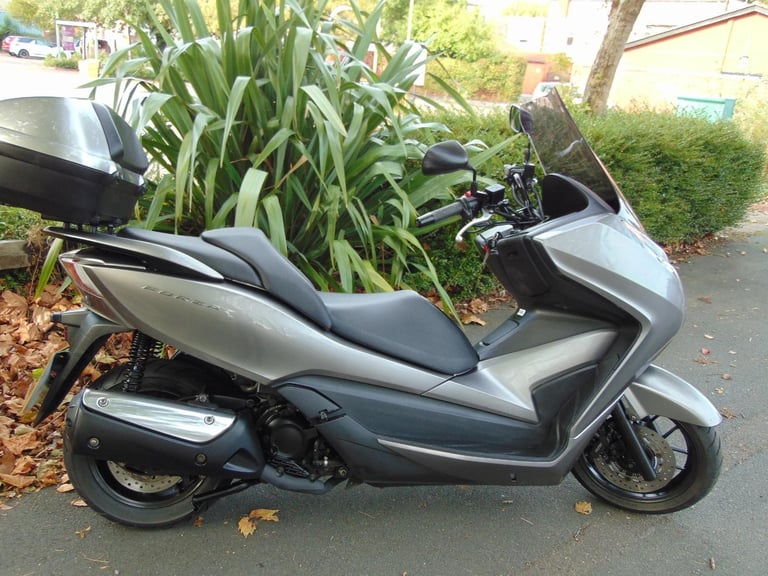 Honda NSS 300 A-D 2016 Forza 300cc Automatic Scooter low miles serviced new MOT 