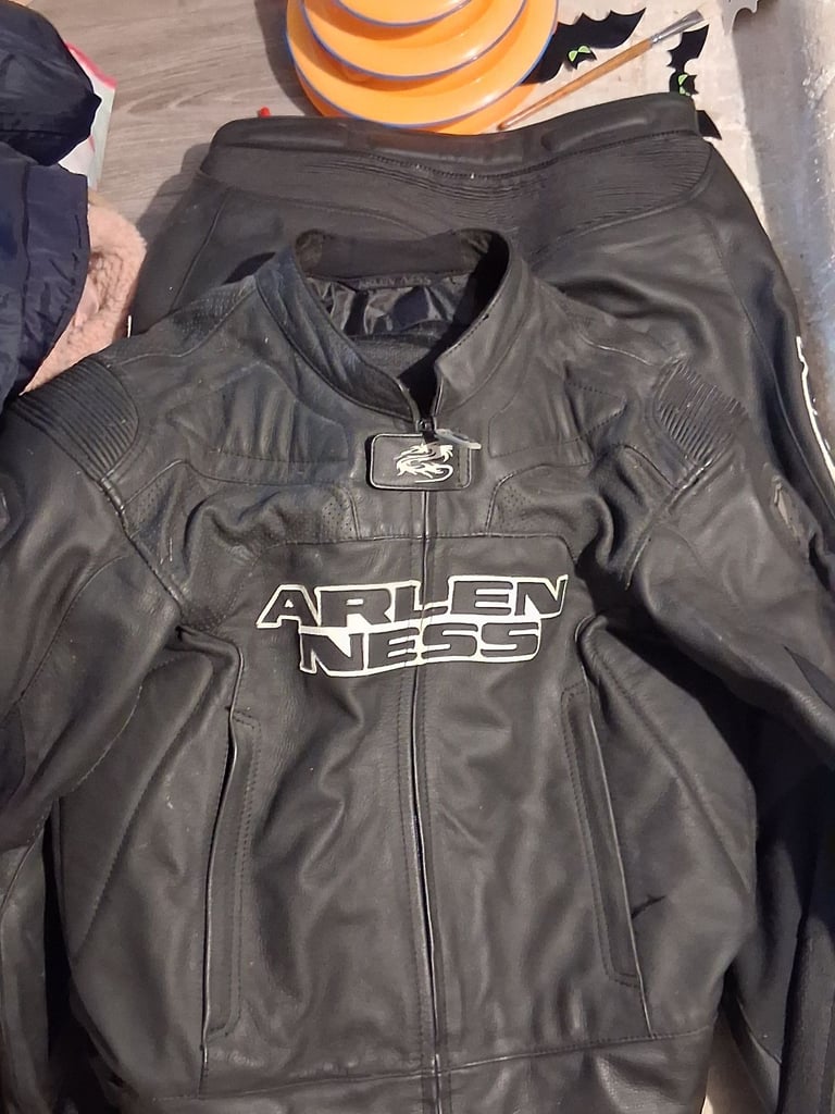 Arlen Ness leather jacket size 48 and trousers size 38